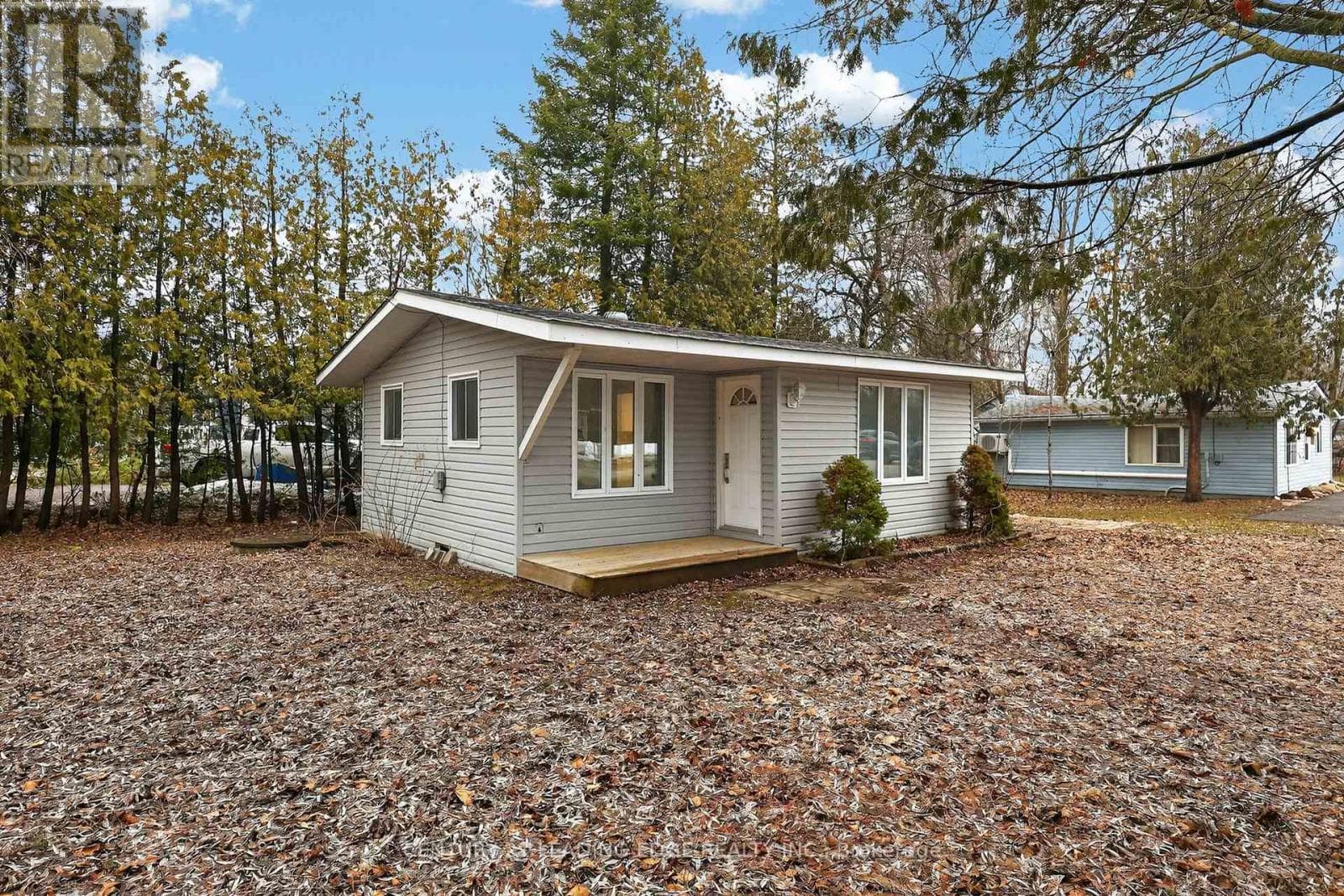 2073 KATE AVENUE photo 3