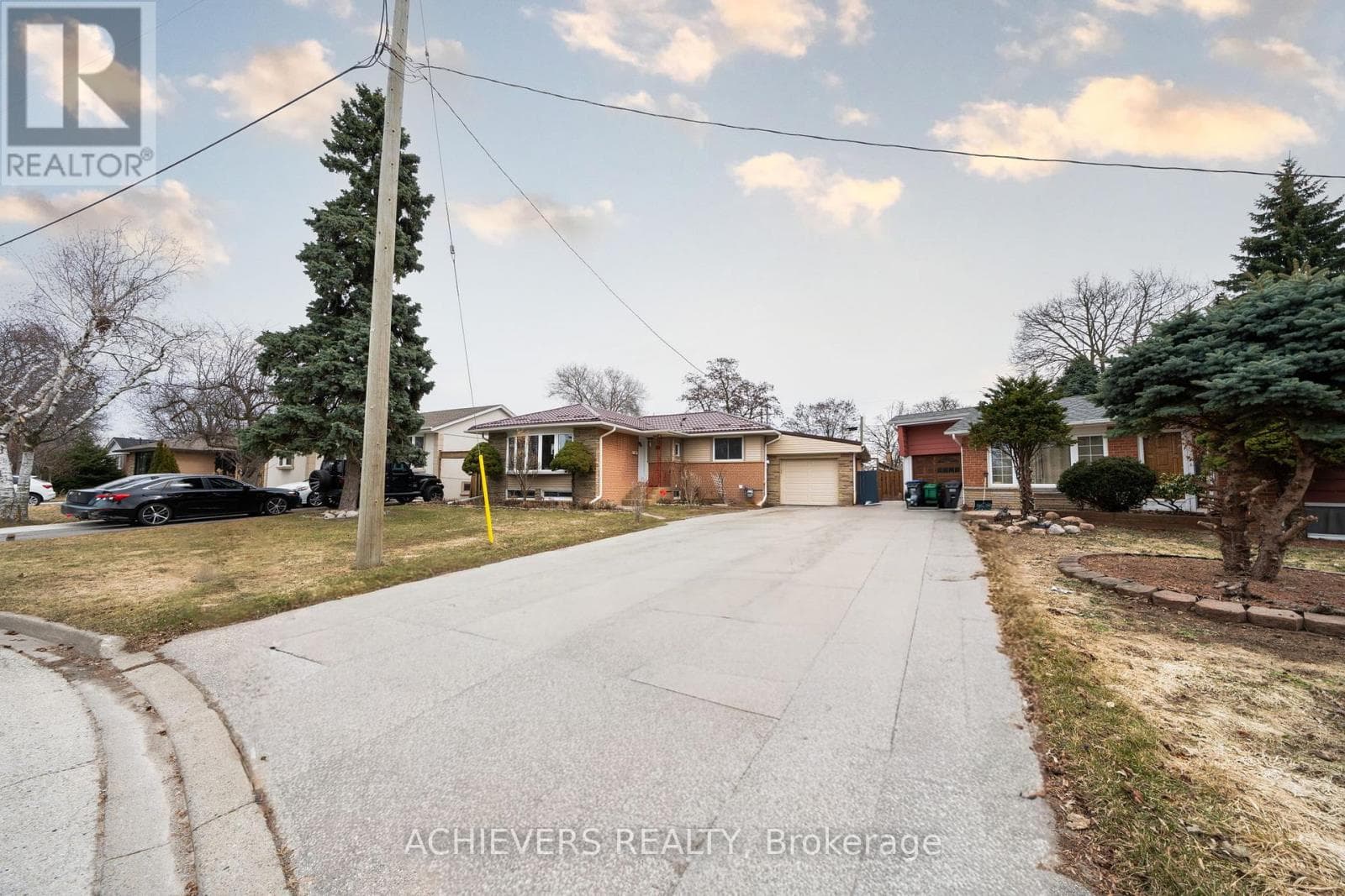 6 bed 3 bath single family at 28 CUMBRIAN COURT — $859,000