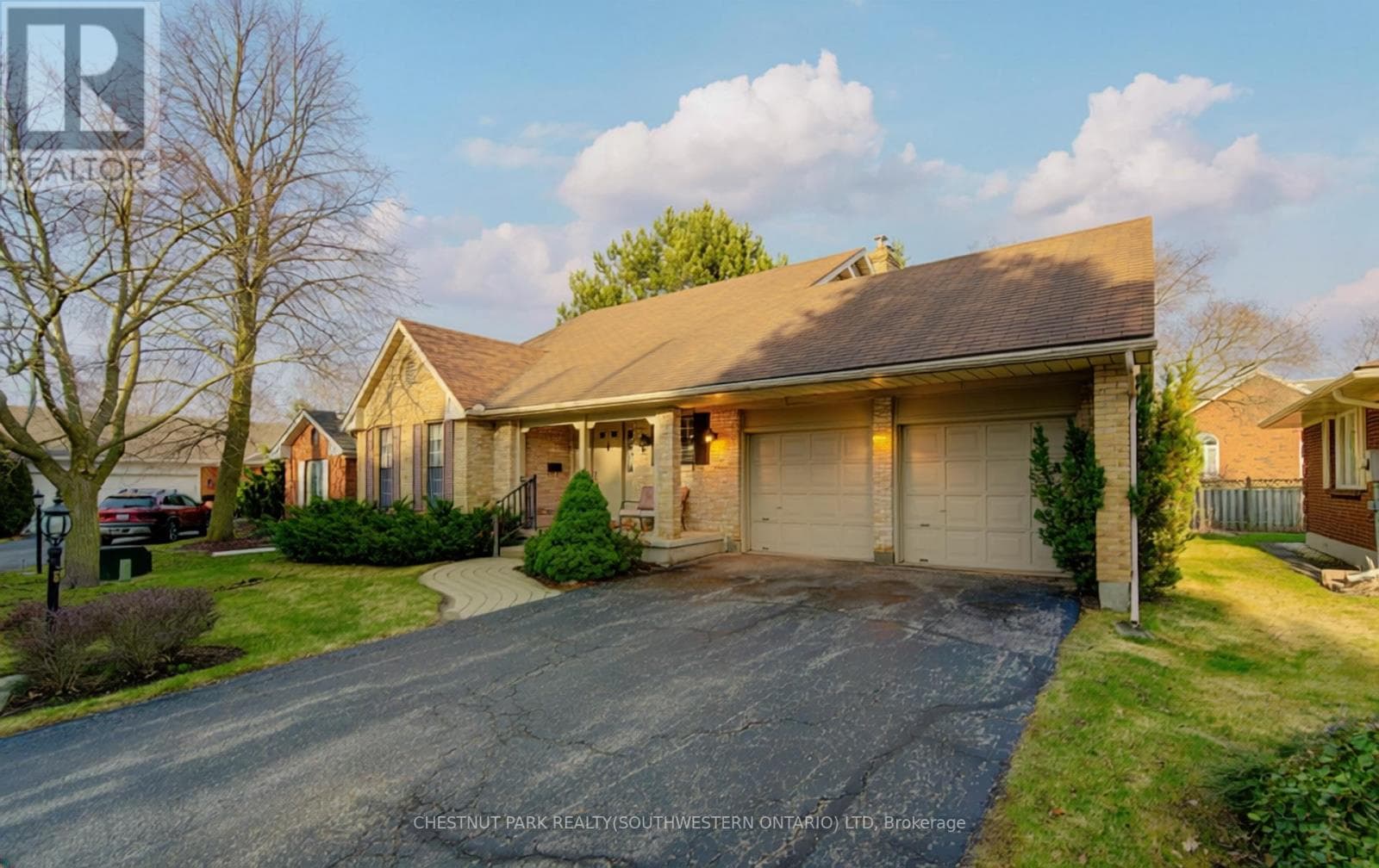 4 bed 4 bath single family at 9 - 306 ROXTON DRIVE — $984,900