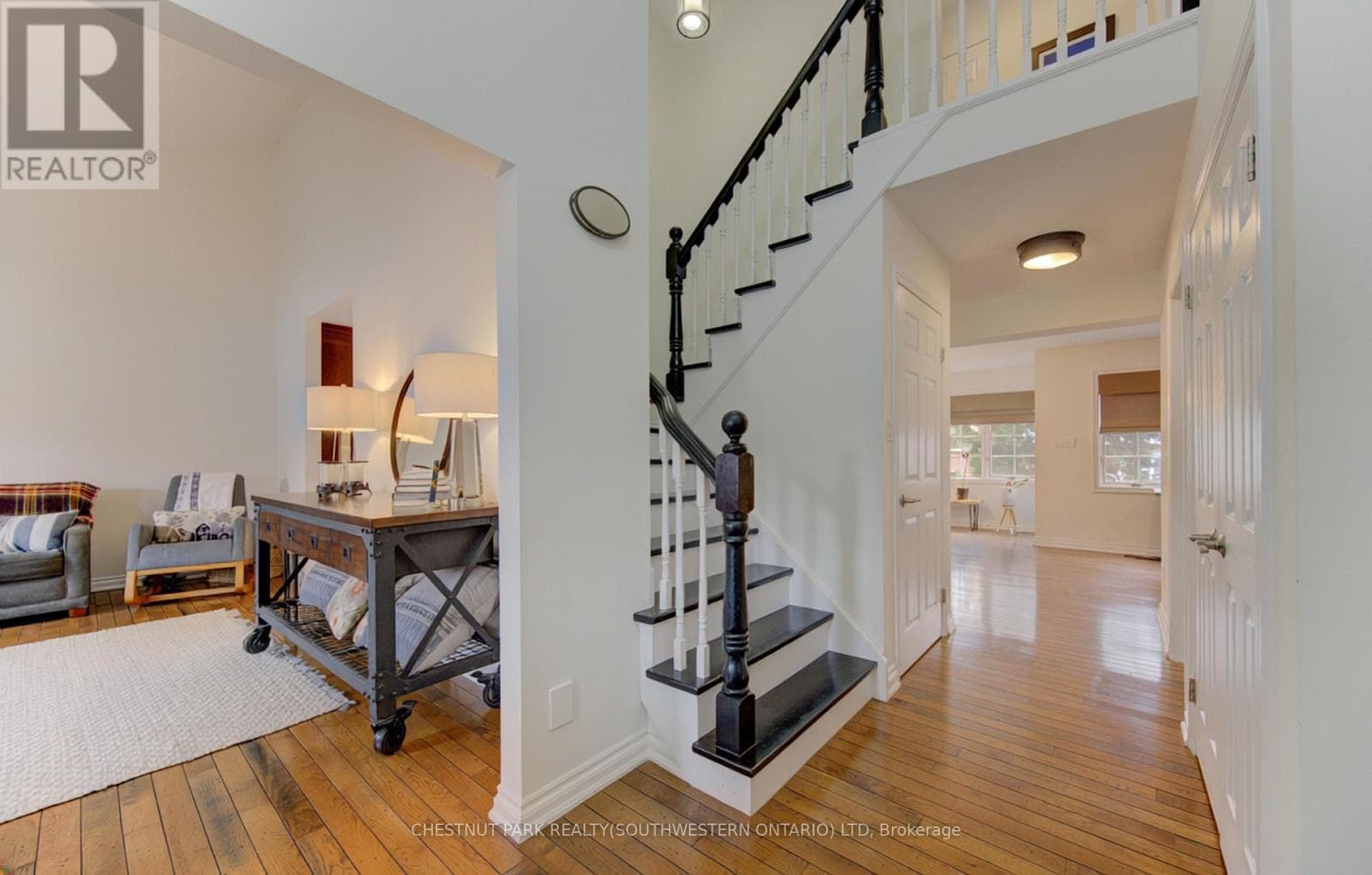 9 - 306 ROXTON DRIVE photo 3