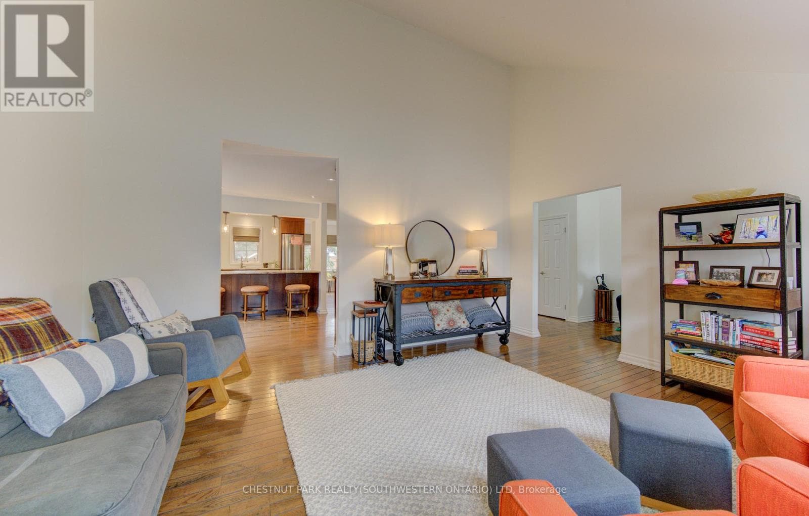 9 - 306 ROXTON DRIVE photo 4