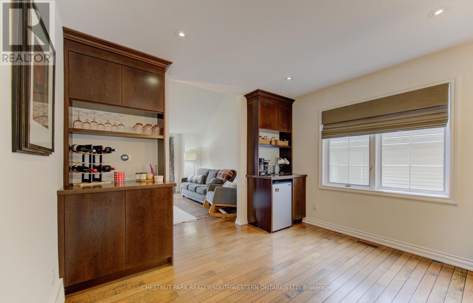 9 - 306 ROXTON DRIVE photo 5