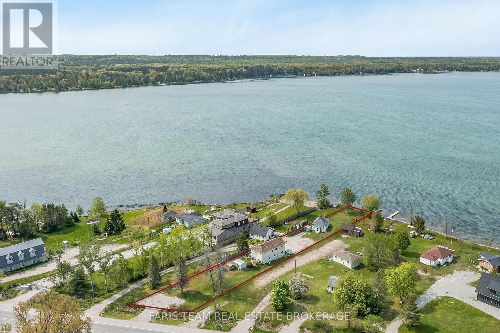 5632 PENETANGUISHENE ROAD photo 2