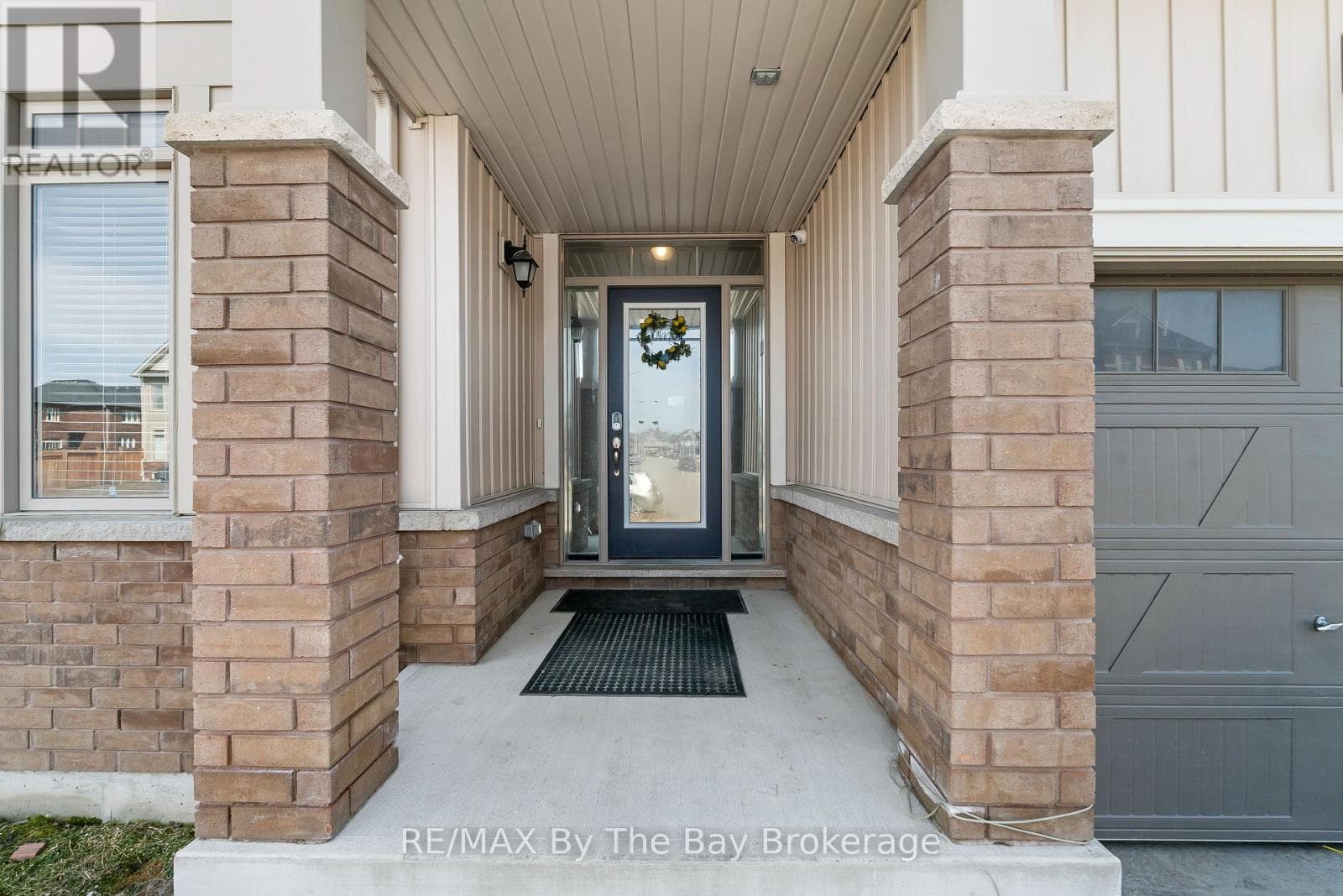56 KIRBY AVENUE photo 2