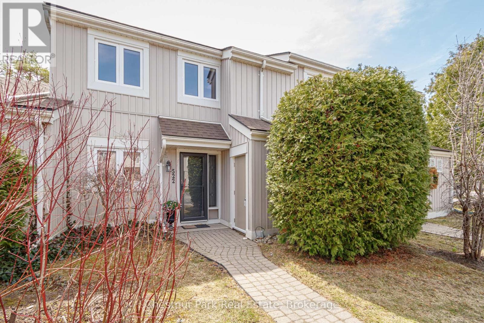 3 bed 2 bath single family at 522 OXBOW CRESCENT — $562,500