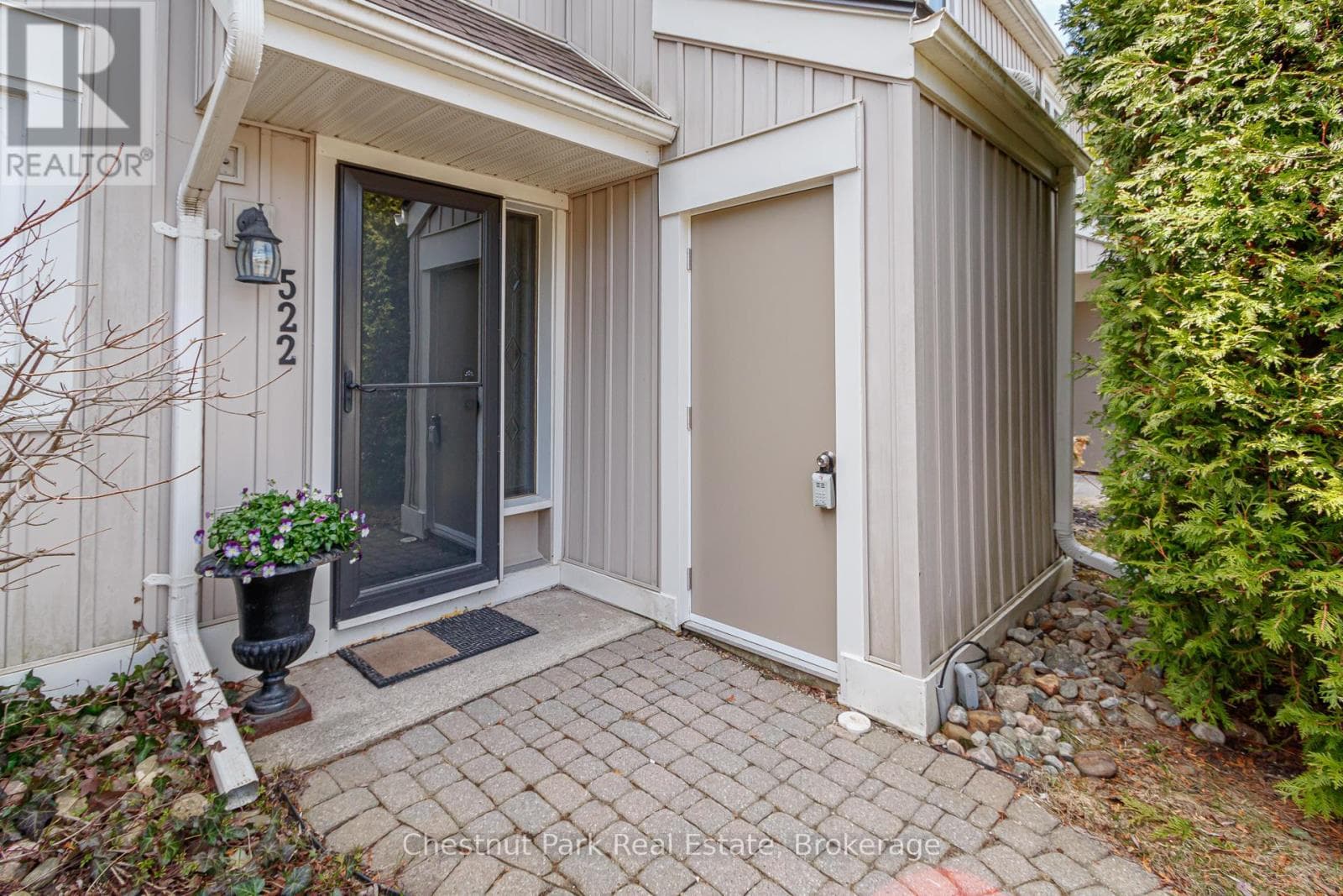 522 OXBOW CRESCENT photo 4