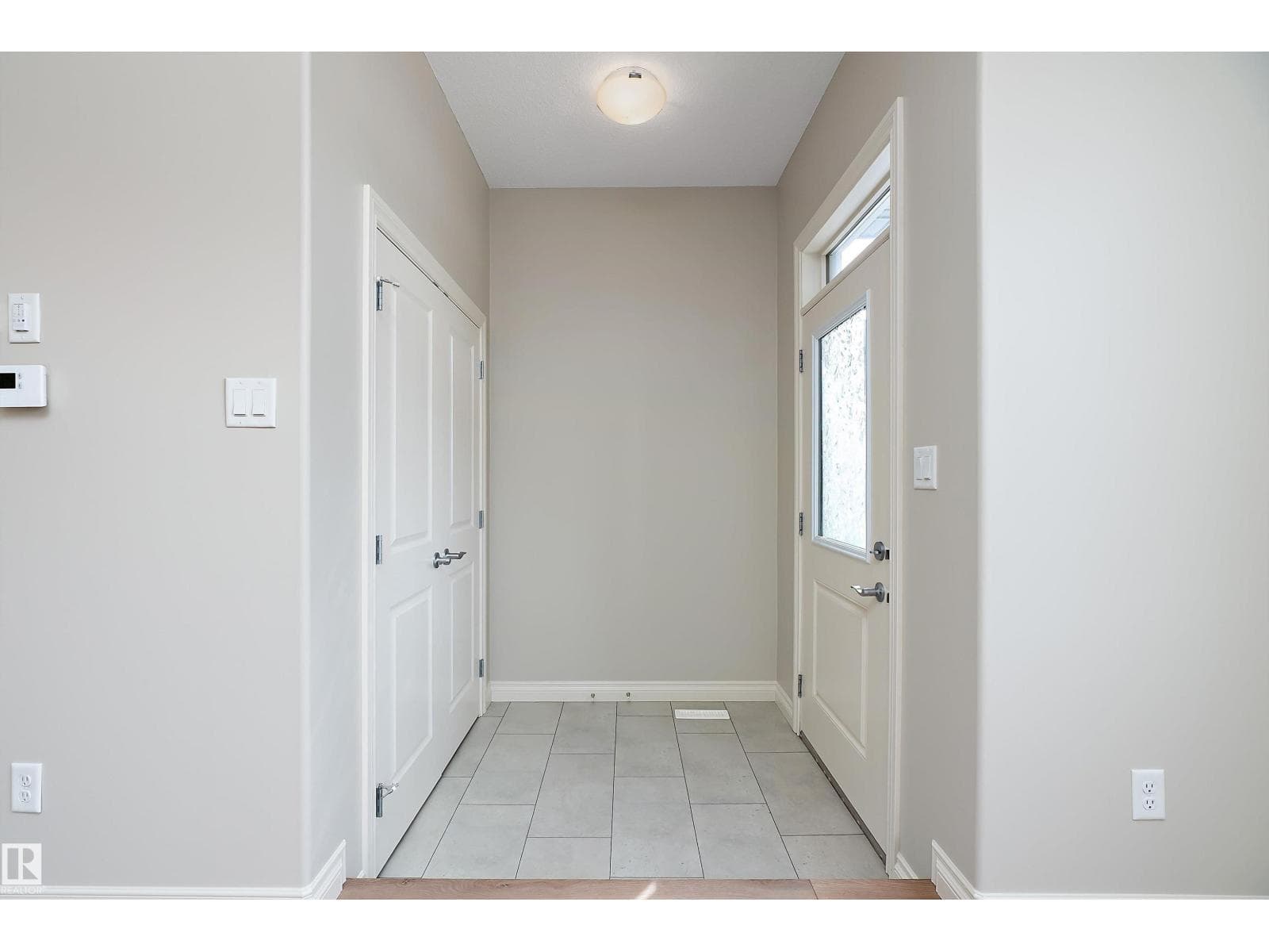 8707 221 ST NW photo 3