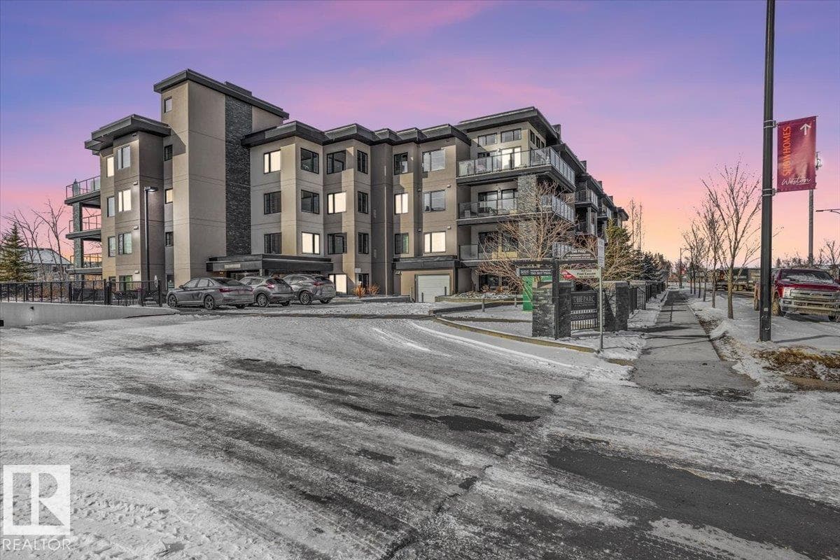 #211 5029 EDGEMONT BV NW