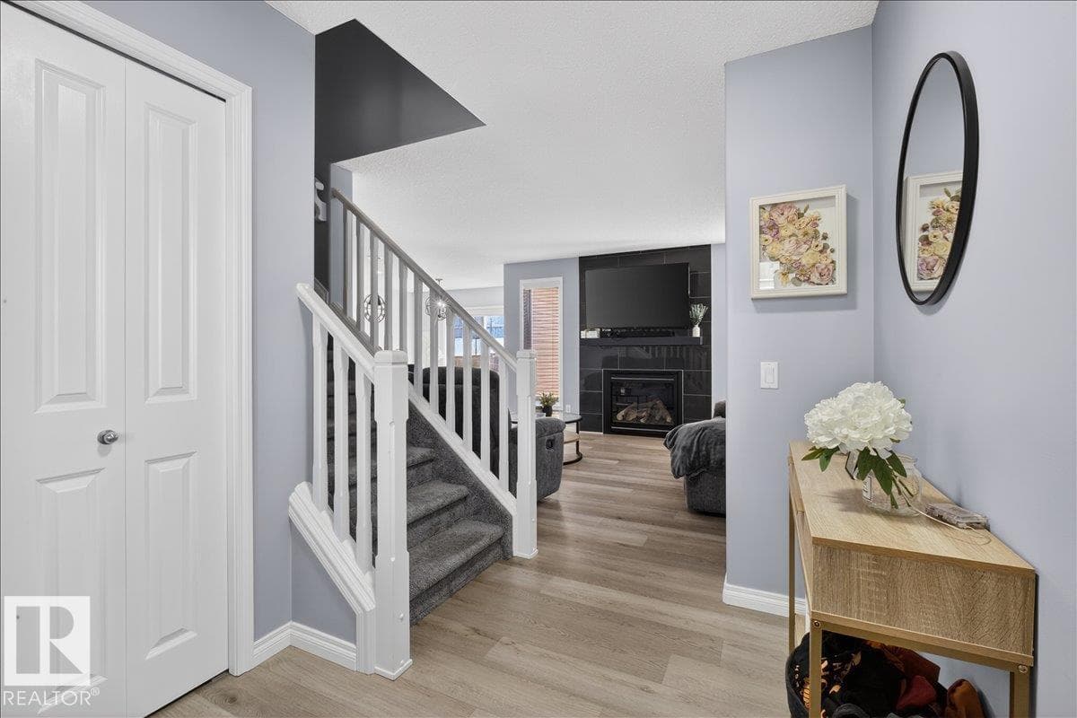 55 Silverstone Drive photo 5