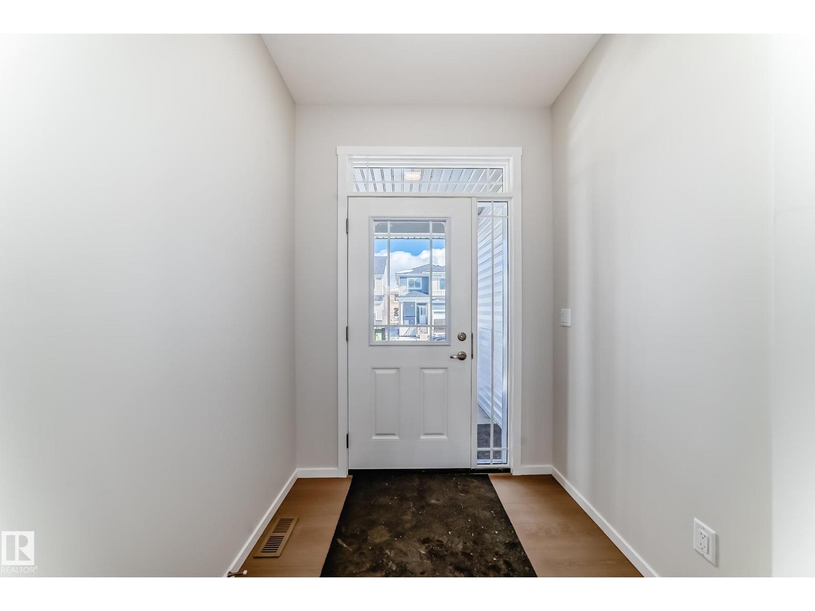 1516 206 ST NW — photo 3