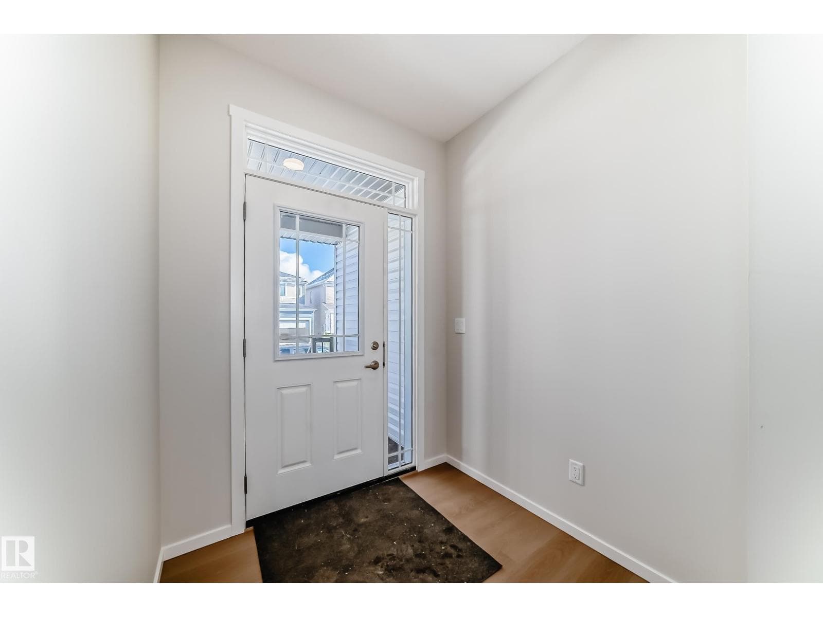 1516 206 ST NW — photo 4