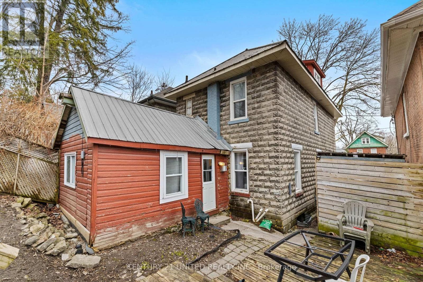 575 BETHUNE STREET photo 4