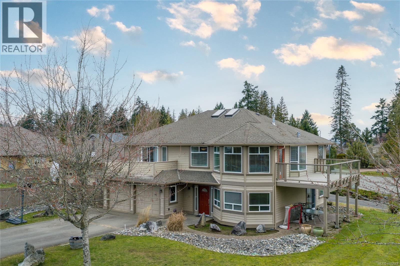 3 bed 4 bath single family at 615 Chinook Ave — $1,200,000