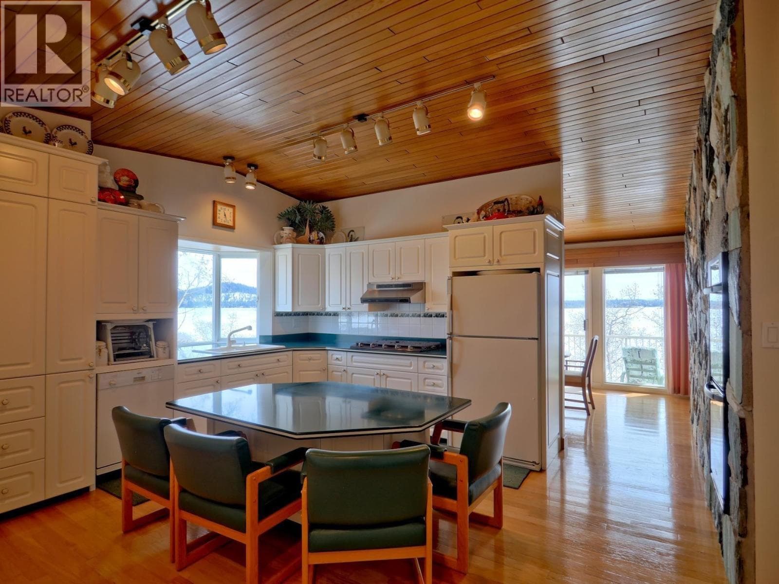 5664 N GREEN LAKE ROAD photo 5