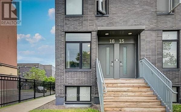 3 bed 3 bath single family at 15 - 1720 SIMCOE STREET — $399,000
