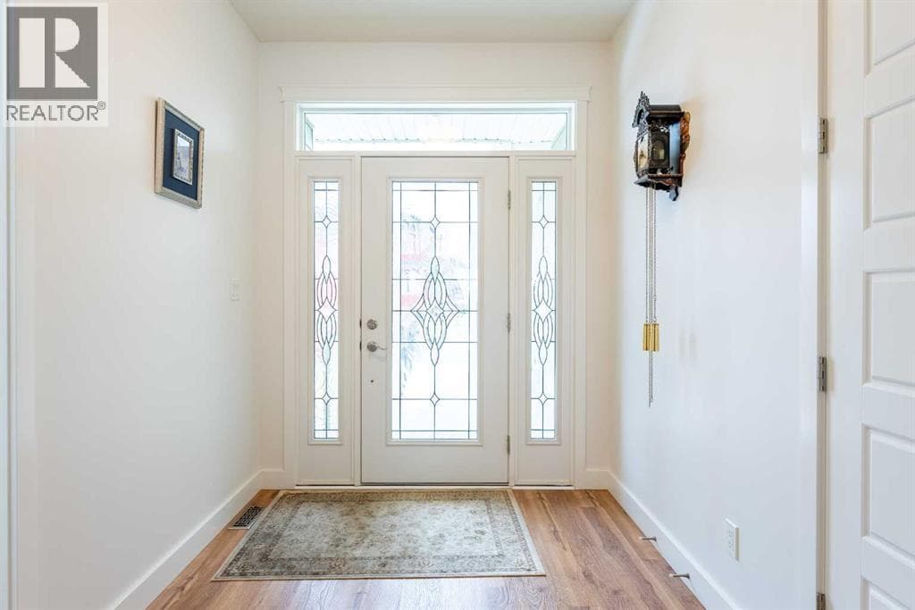 202 Lake Drive — photo 5