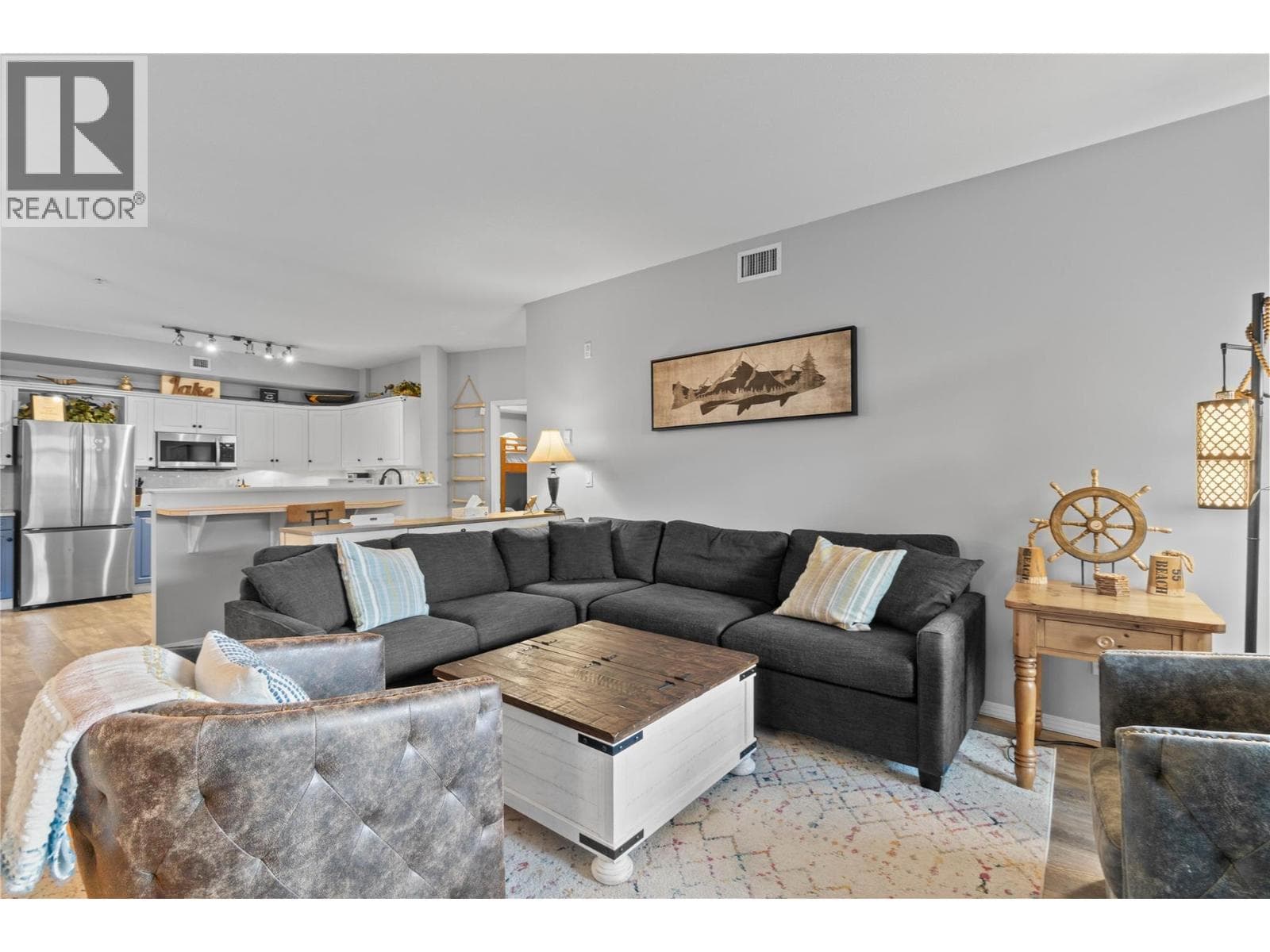 1088 Sunset Drive Unit# 331 photo 5