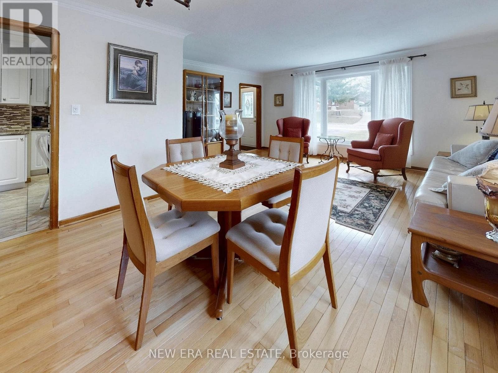 51 TANSLEY AVENUE photo 5