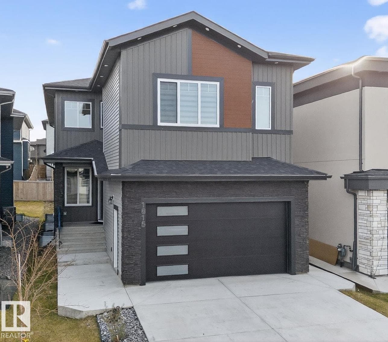 1815 17 AV NW photo 2