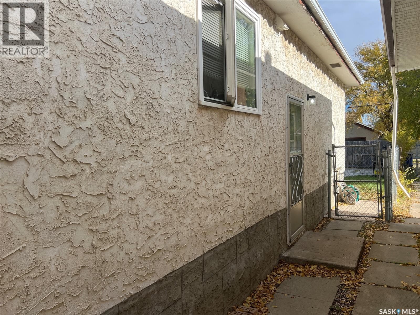 405 YORK STREET — photo 2