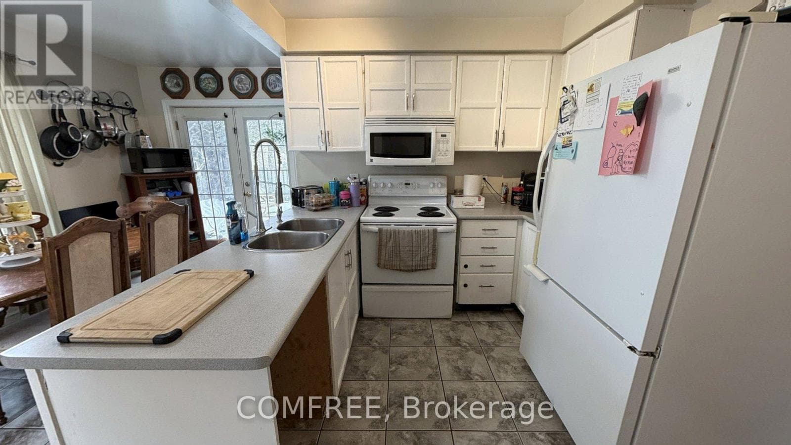 24 SHORTREED COURT photo 4