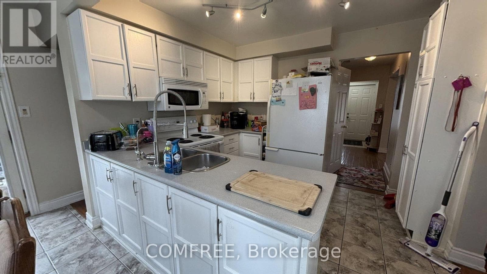 24 SHORTREED COURT photo 5