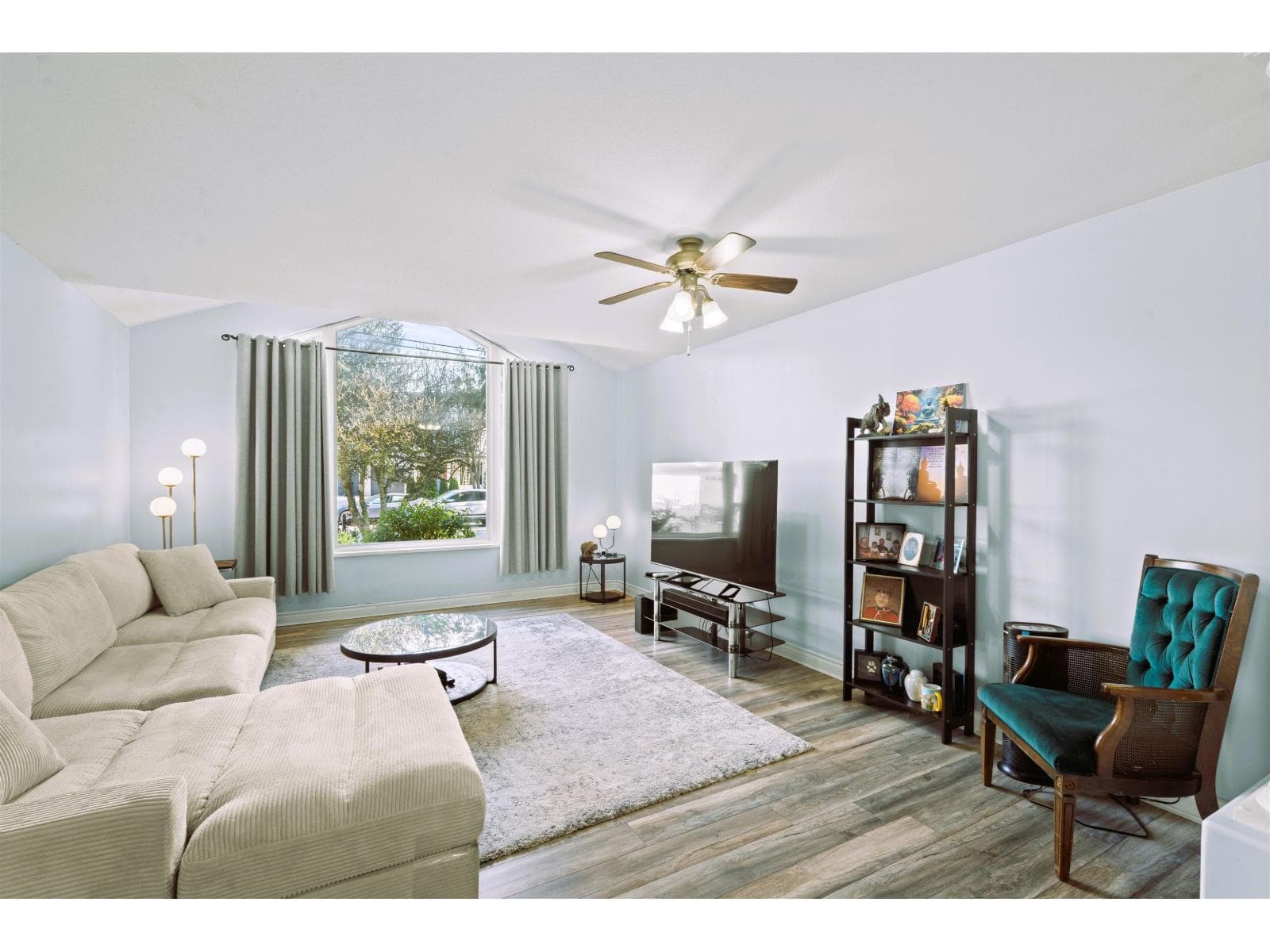 9067 TRATTLE STREET photo 3