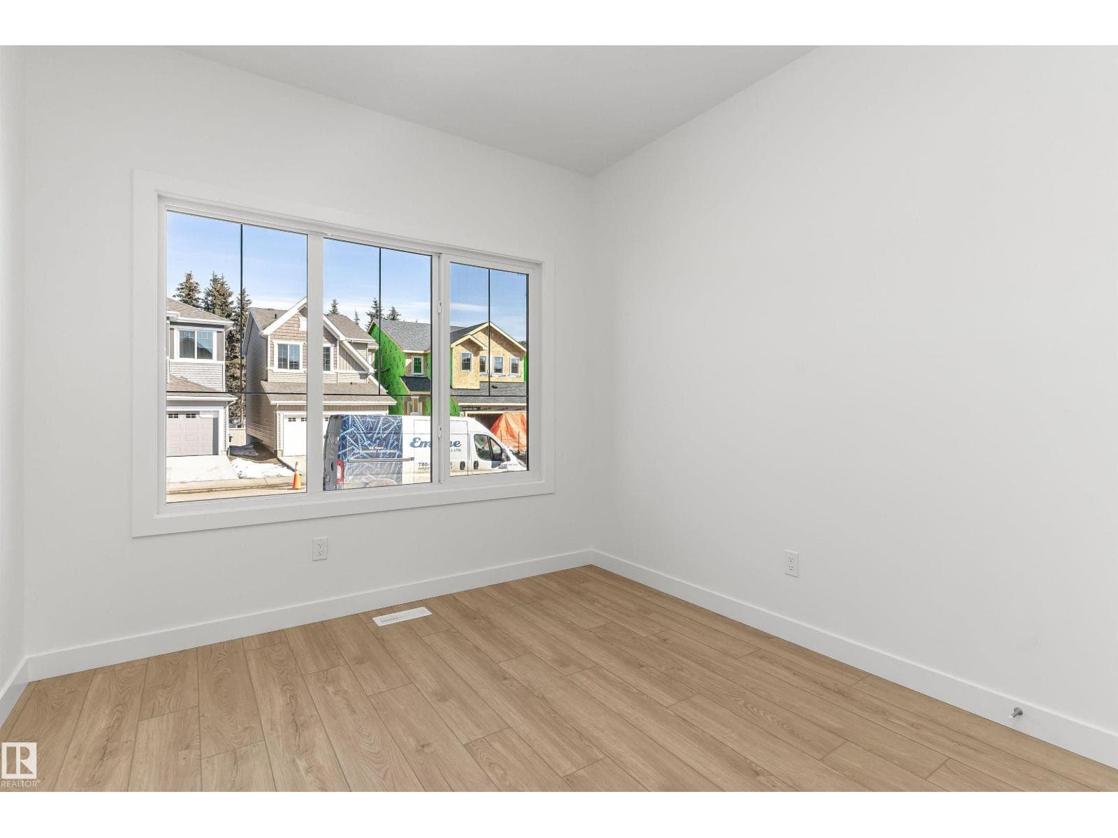 20707 43 AV NW — photo 4