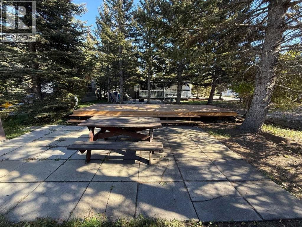 6 TIMBER AVENUE, 5230 27 Highway — photo 4