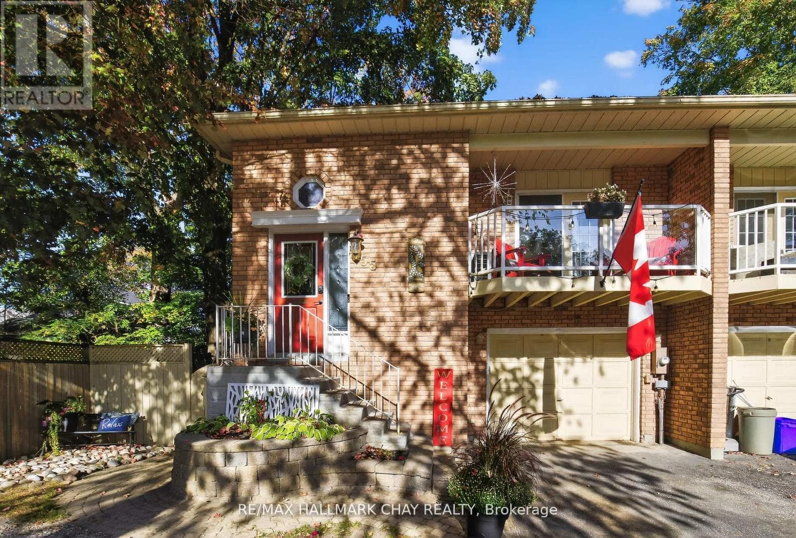 155 MAPLE AVENUE photo 2