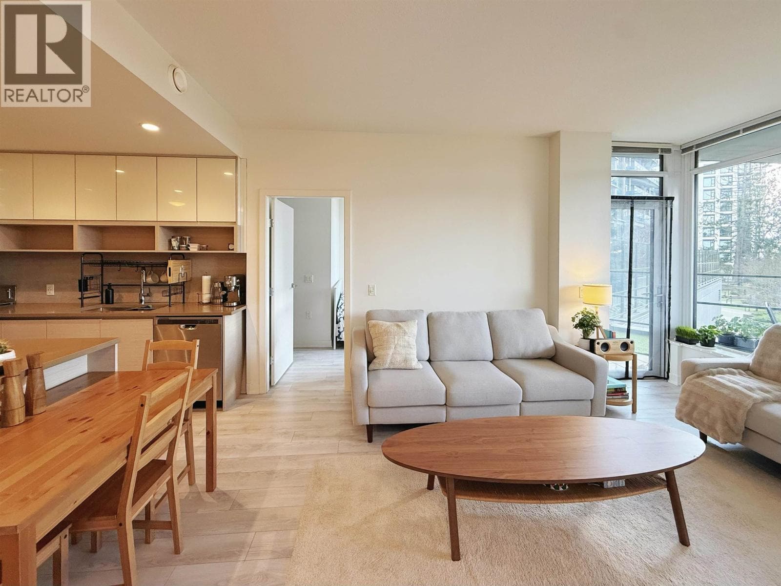 105 8850 UNIVERSITY CRESCENT photo 4