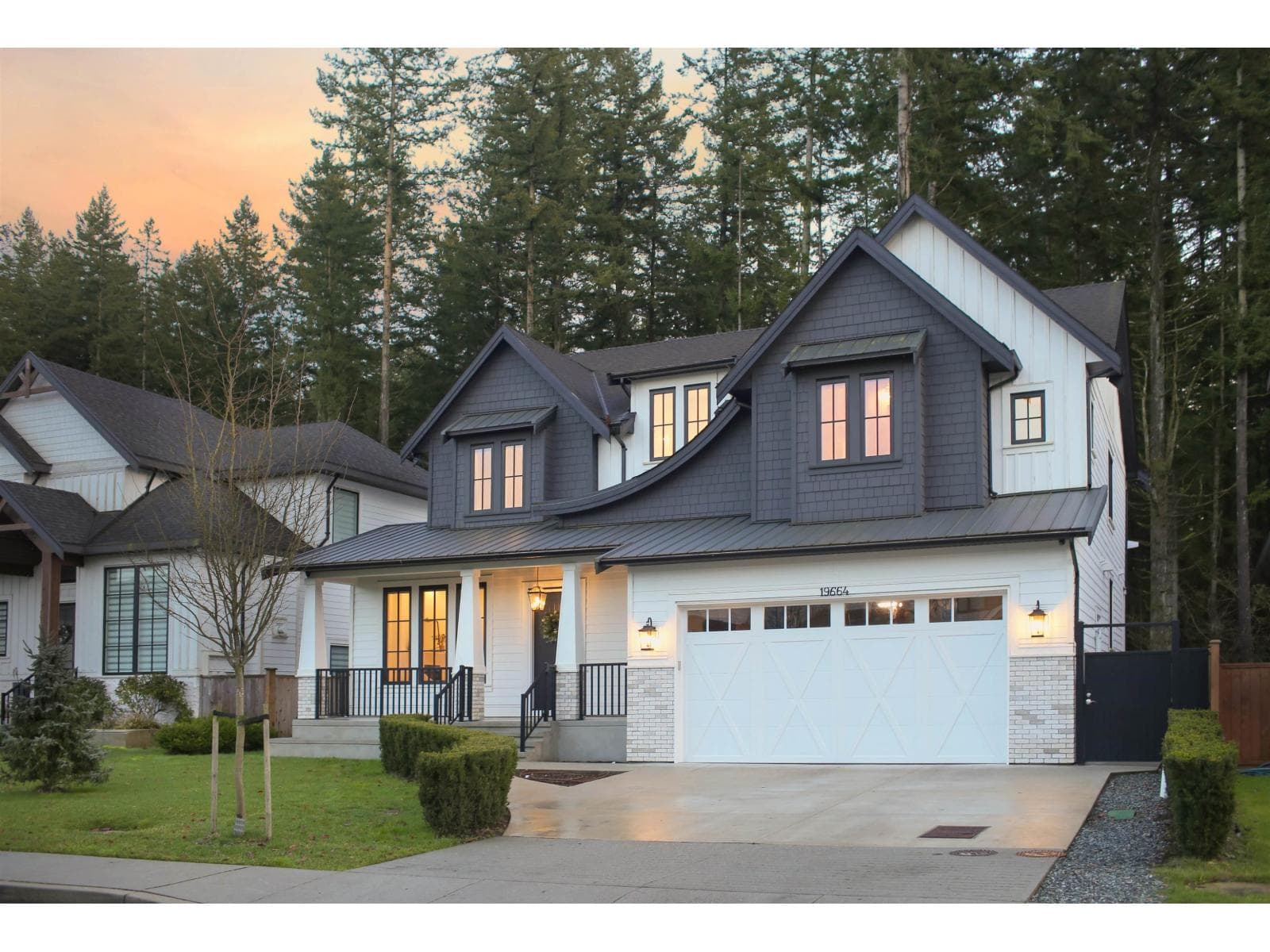 19664 31A AVENUE photo 2