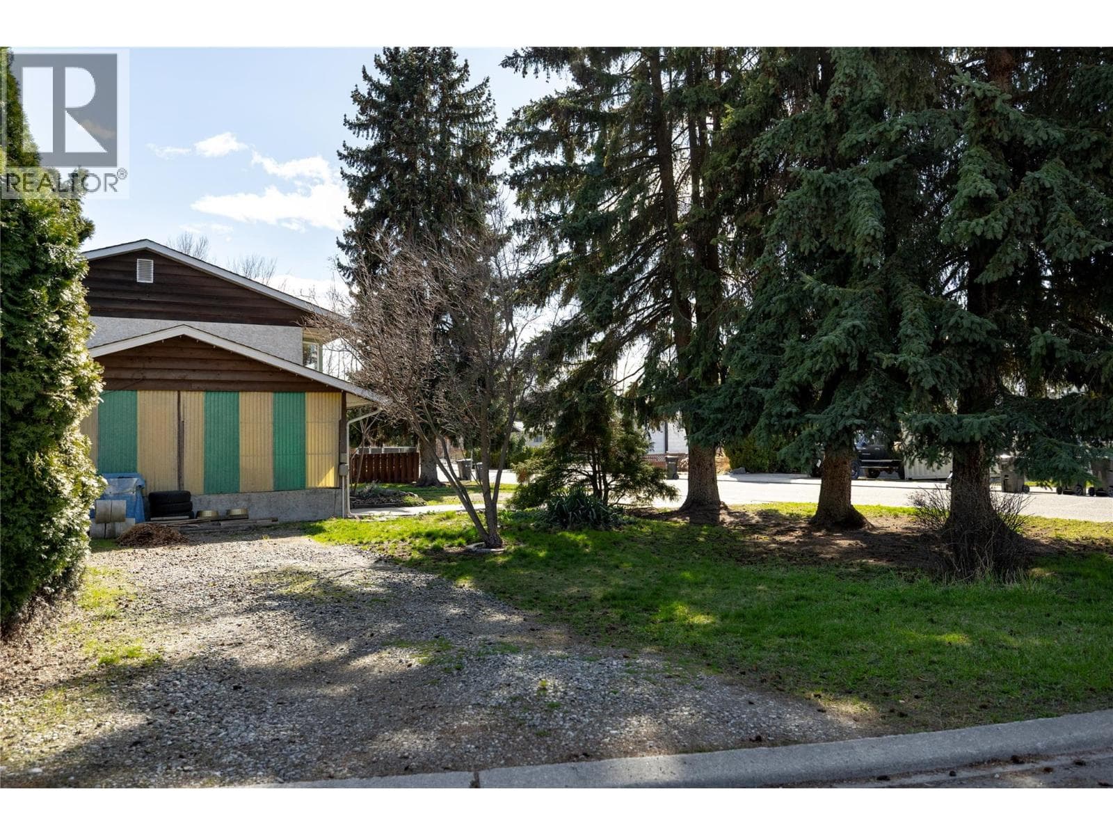 4303 18 Street photo 3
