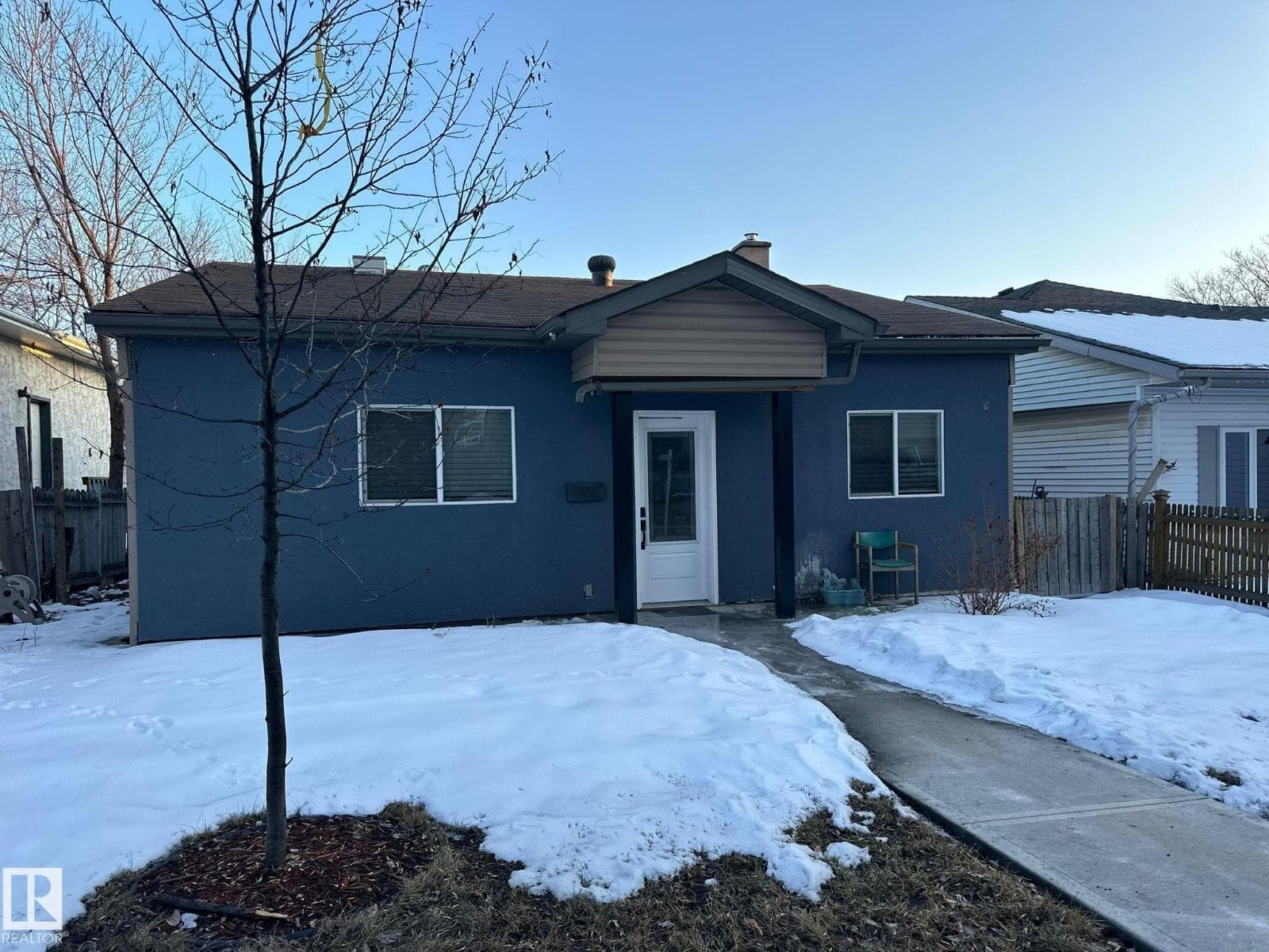 9131 83 AV NW