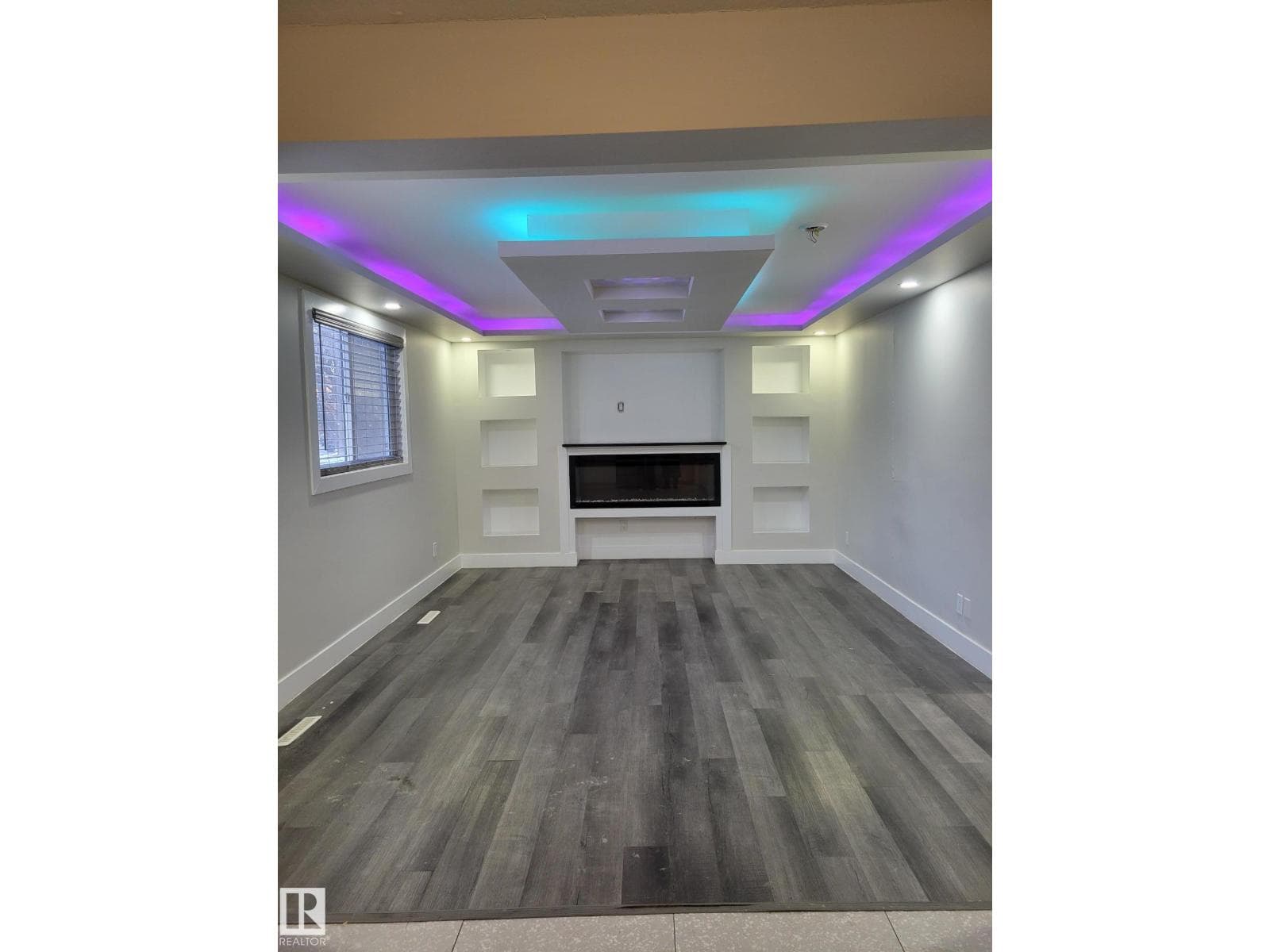 9131 83 AV NW — photo 4