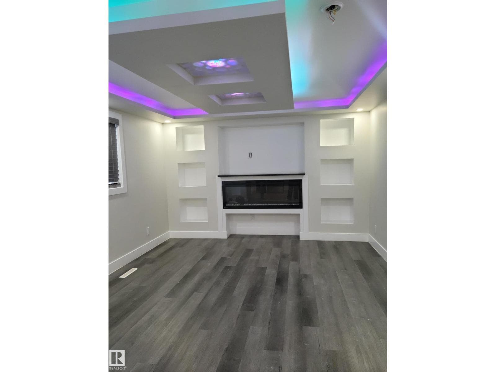 9131 83 AV NW — photo 5