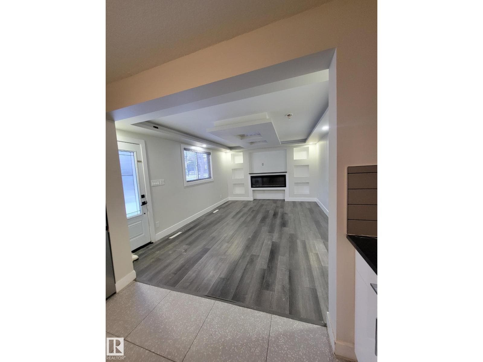 9131 83 AV NW — photo 2
