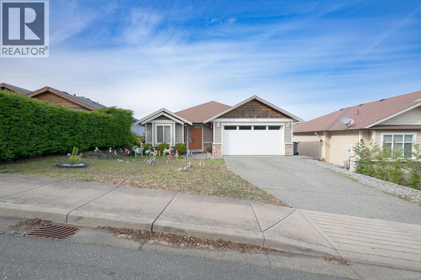 5364 Laguna Way photo 3