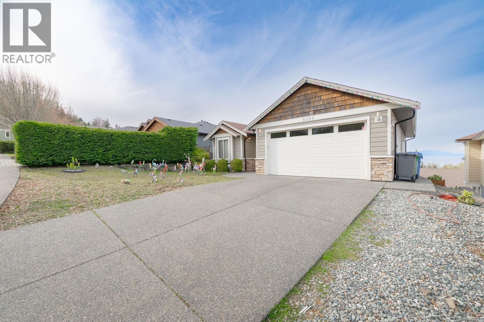 5364 Laguna Way photo 4