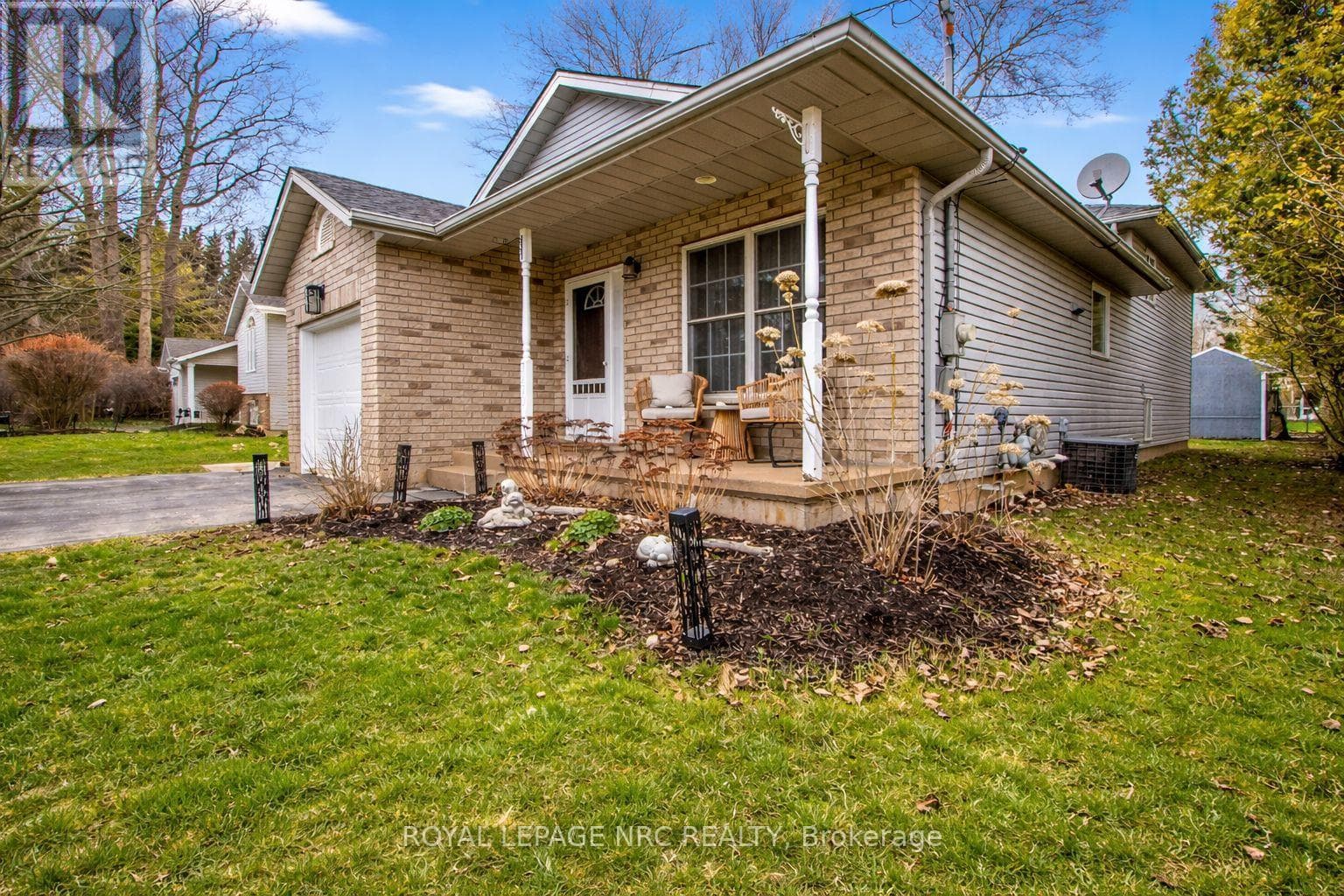 3270 POPLAR AVENUE photo 4