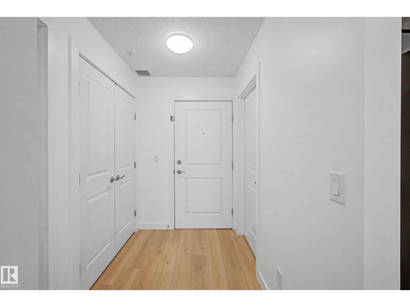 #123 2584 ANDERSON WY SW photo 3