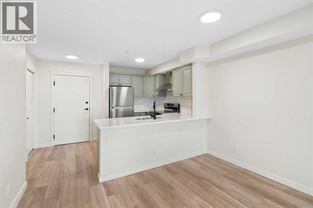 204, 92 Saddletree Court NE — photo 4