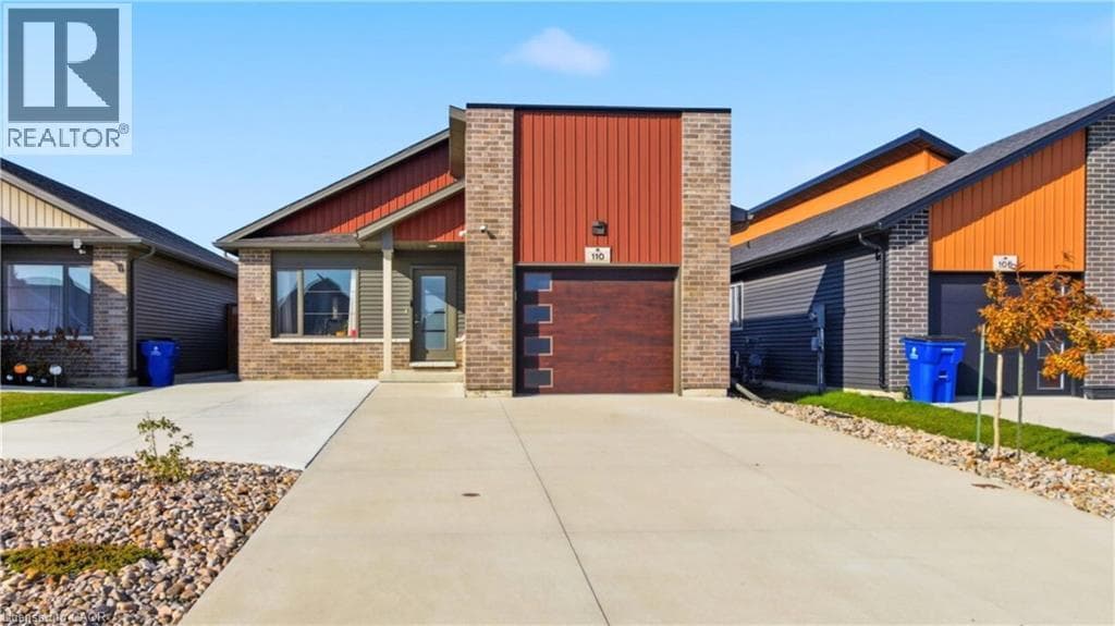 3 bed 2 bath single family at 110 MOONSTONE Crescent — $519,000