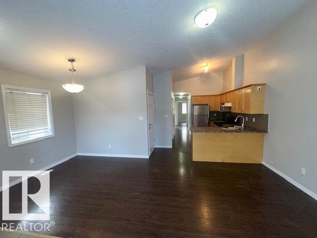 12124 122 ST NW photo 9