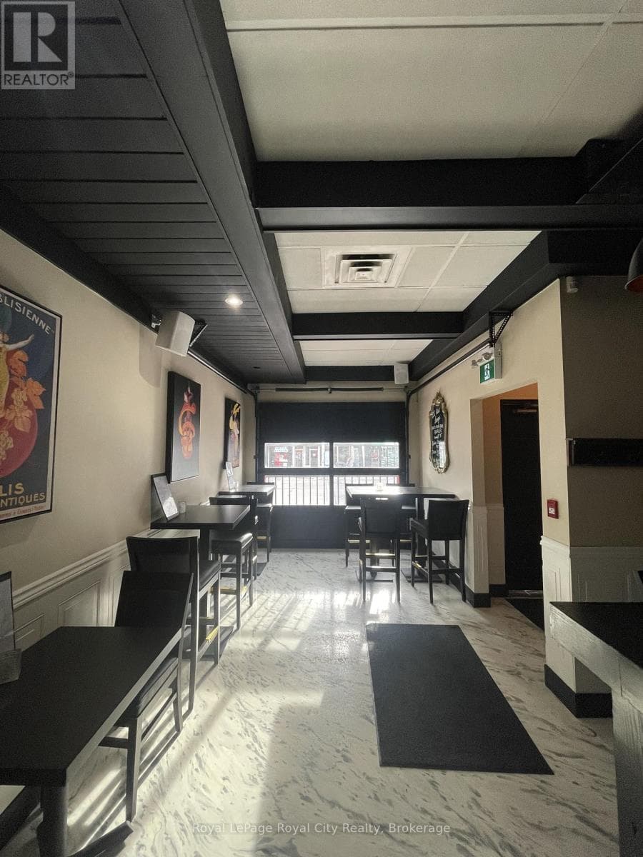 107-109 WYNDHAM STREET N photo 4