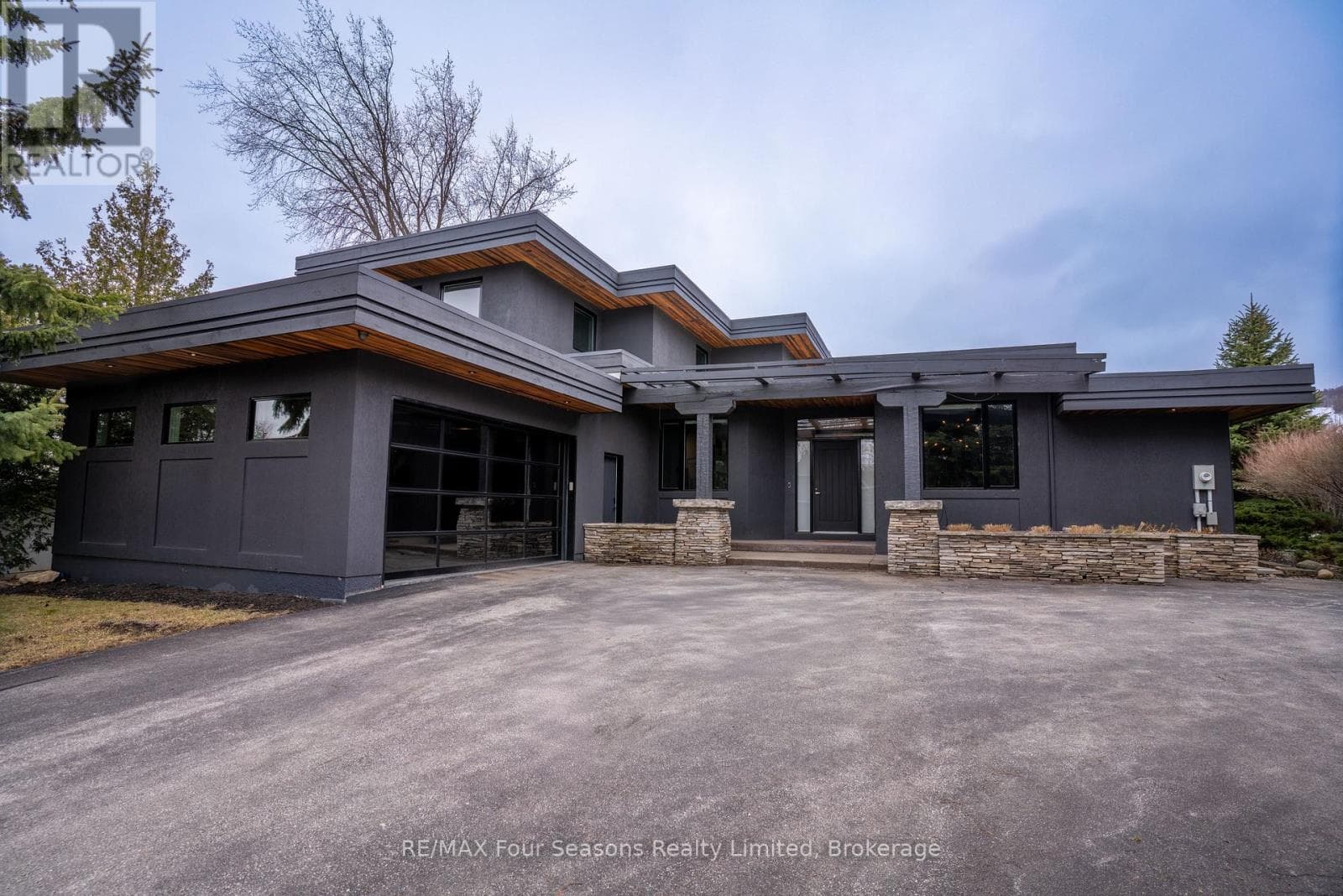 5 bed 3 bath single family at 103 CORTINA CRESCENT — $3,599,000