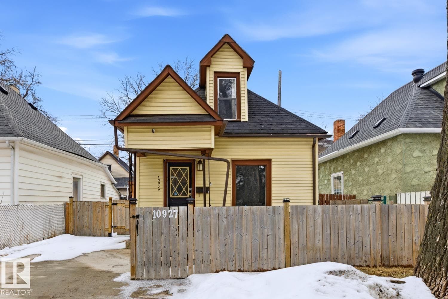 10927 93 ST NW NW