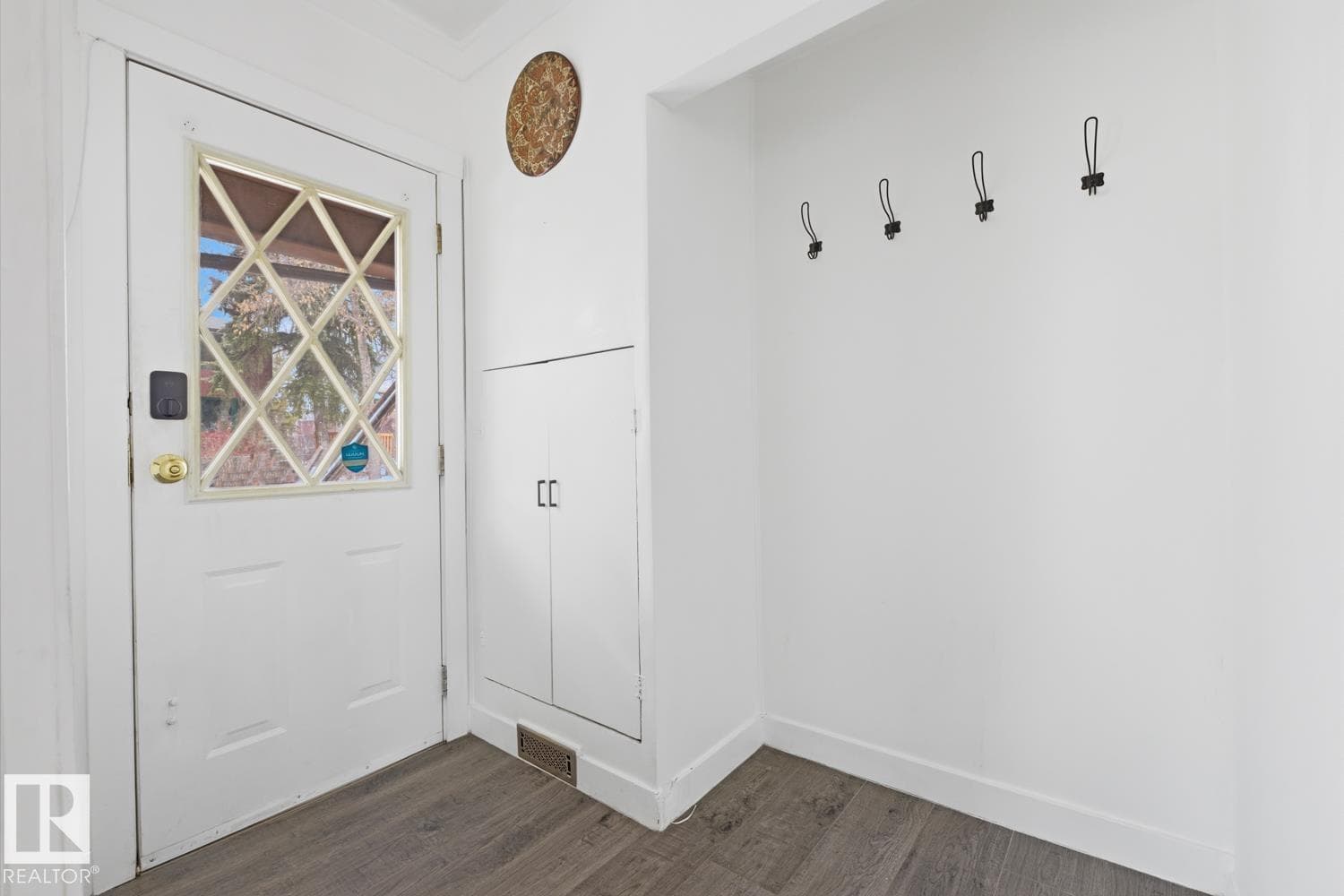 10927 93 ST NW NW — photo 5