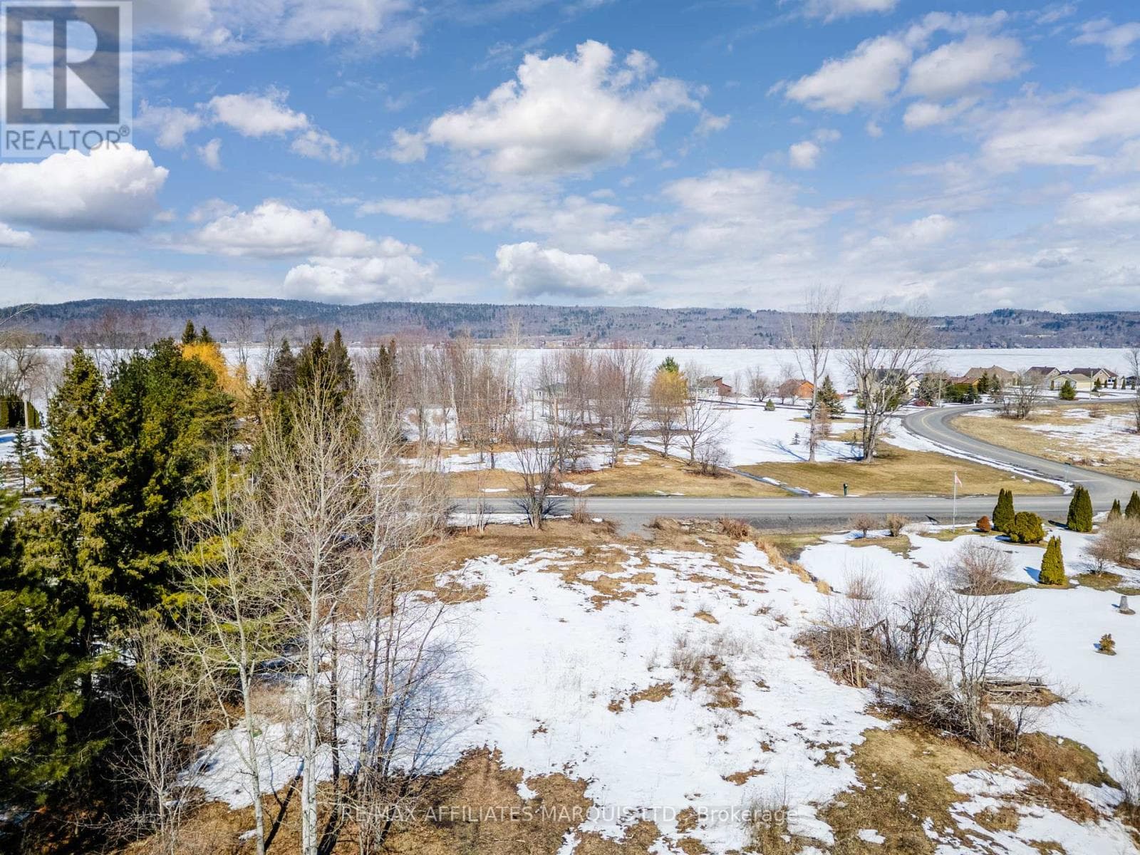 2903 CHARTRAND STREET photo 3