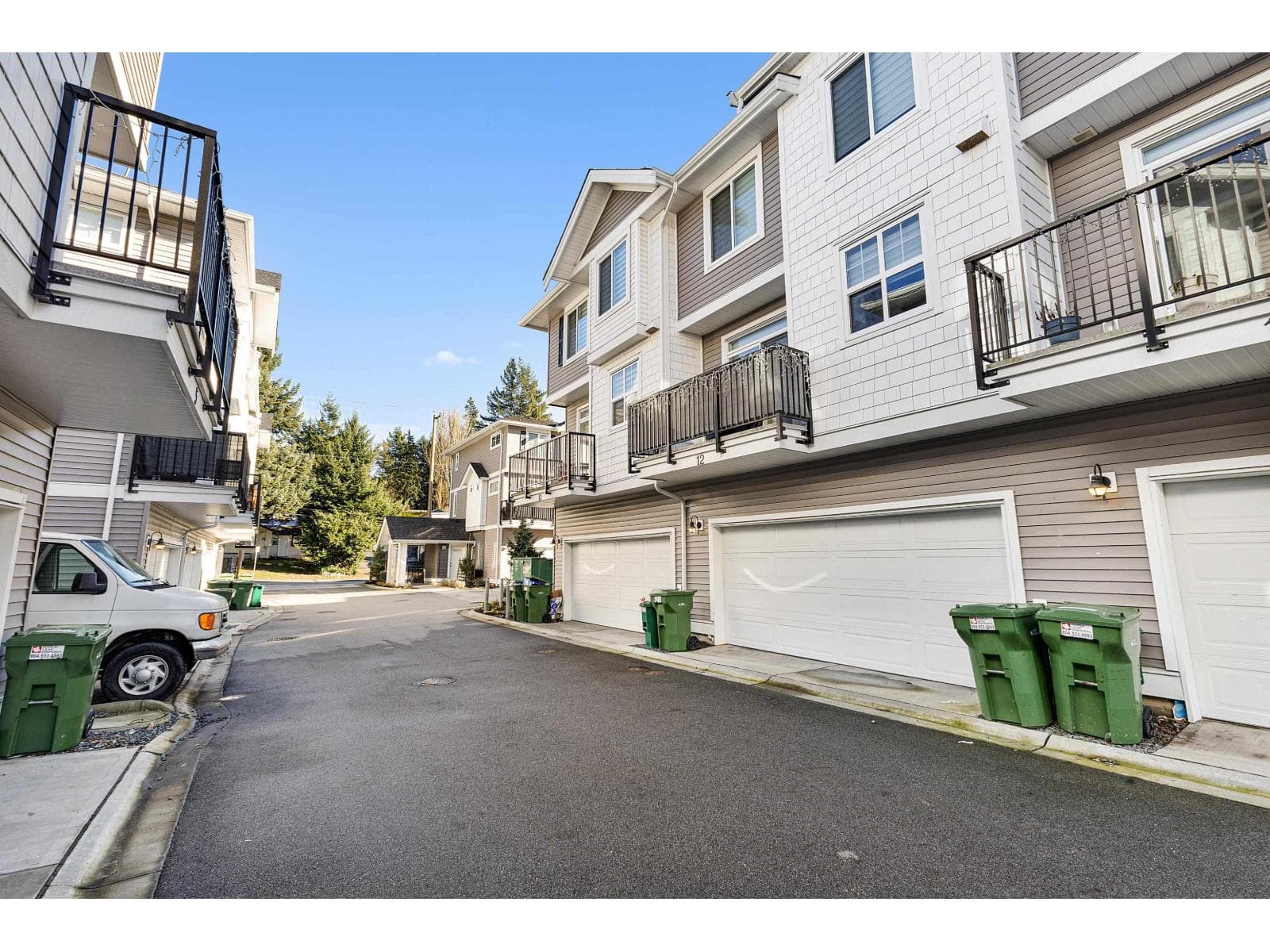 13 2033 MCKENZIE ROAD photo 2